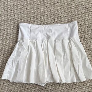 JoyLab White Pleated Skirt